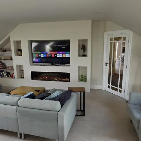 Sli Rua Spacious Escape Westport